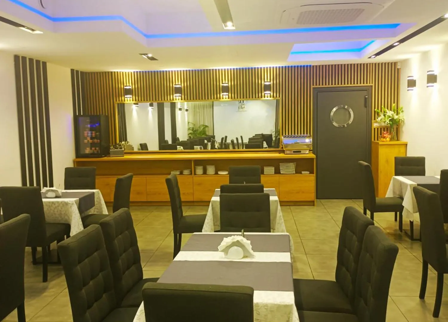 Hotelik & Restauracja Amber Raszyn Bed and Breakfast