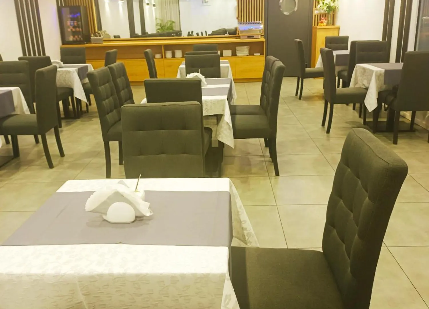 Bed and Breakfast Hotelik & Restauracja Amber Raszyn