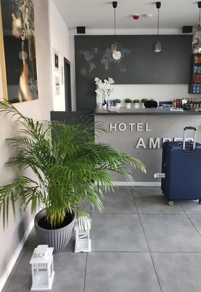 Hotelik & Restauracja Amber Raszyn Bed and Breakfast
